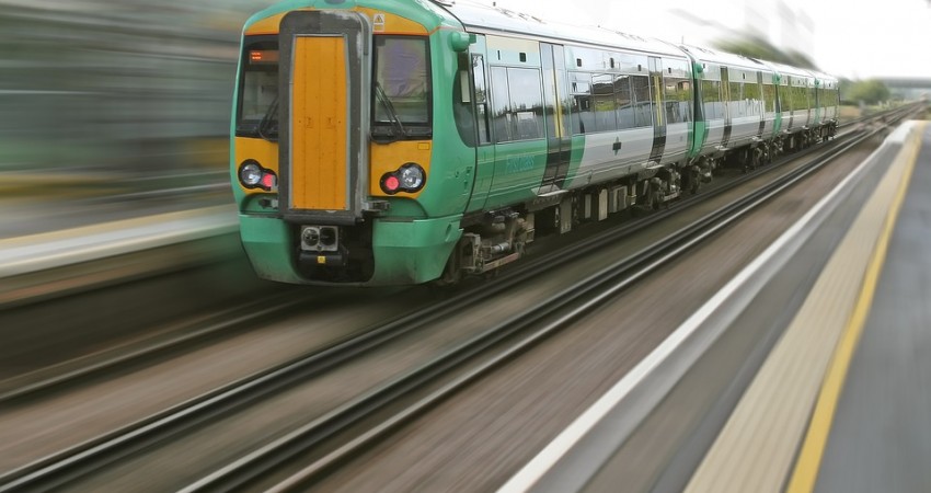 16-17 Railcard 16-17 Railcard