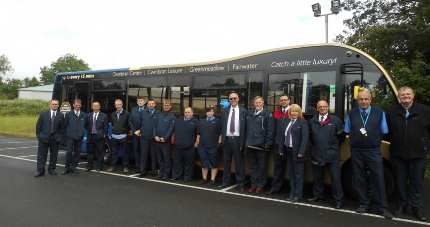 Stagecoach yn gwahodd teithwyr yn ne Cymru i enwebu eu seren gwasanaeth i gwsmeriaid