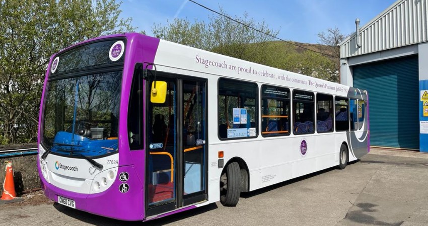 Stagecoach yn Ne Cymru yn edrych ymlaen at ddathlu Jiwbilî Blatinwm y Frenhines Stagecoach yn Ne Cymru yn edrych ymlaen at ddathlu Jiwbilî Blatinwm y Frenhines