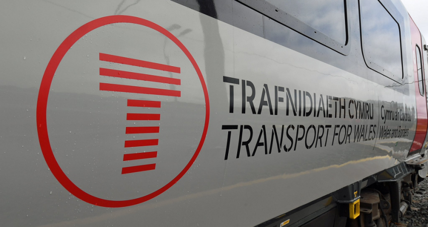 Gostyngiad o 50% i deithwyr ar wasanaethau TrC yn ystod y cyfnod o drawsnewid Lein Treherbert Gostyngiad o 50% i deithwyr ar wasanaethau TrC yn ystod y cyfnod o drawsnewid Lein Treherbert