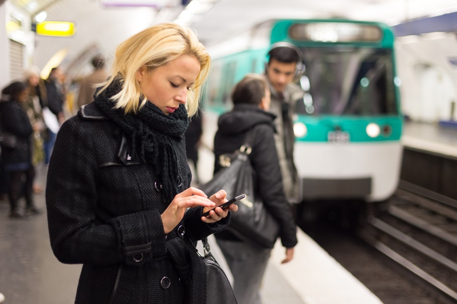 girl%20on%20train%20platform.jpg